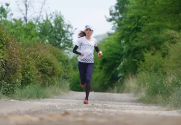 姚妙：亚洲首位UTMB三冠女王的越野跑传奇之路
